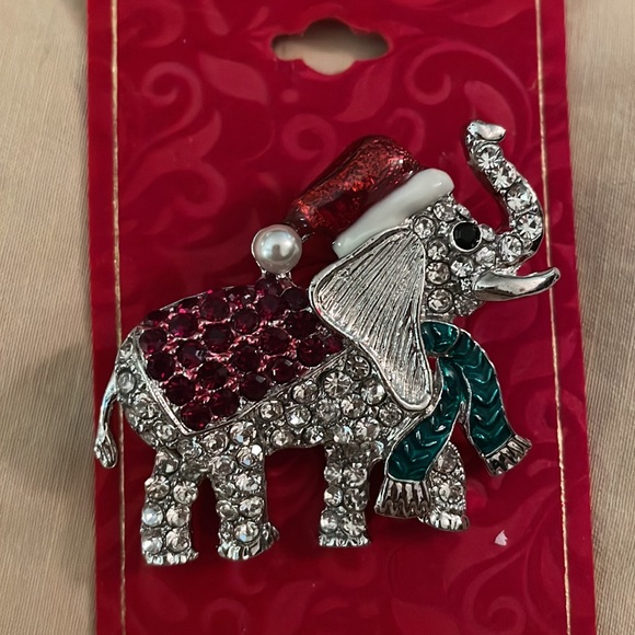 Christmas Elephant Pin - Picture 2 of 3